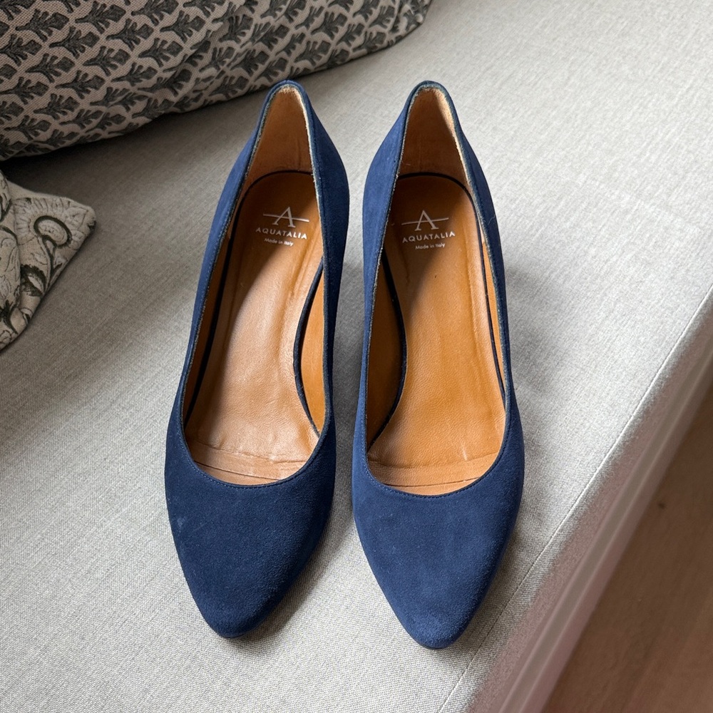 Aquatalia Dark Blue Suede Heels